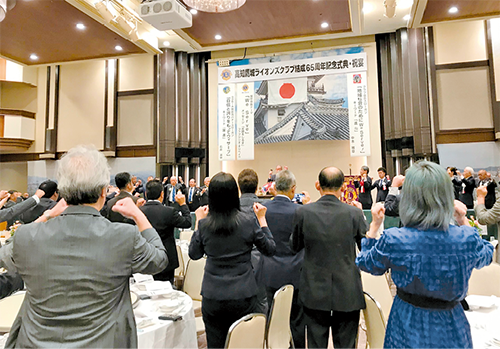 ウィ・サーブ!